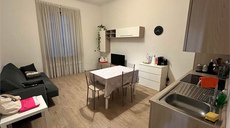 Ad.ze Porta Romana - 3 locali arredato