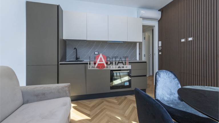 Ad.ze Piazza Amati - 2 locali ristrutturato ed arredato